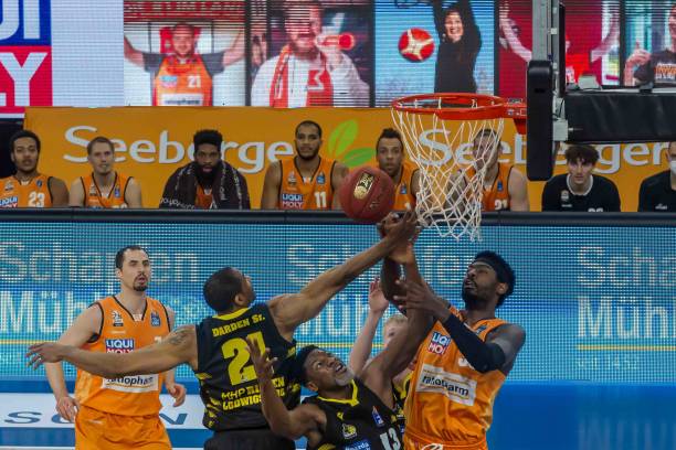 俱乐部依旧 俱乐部依旧